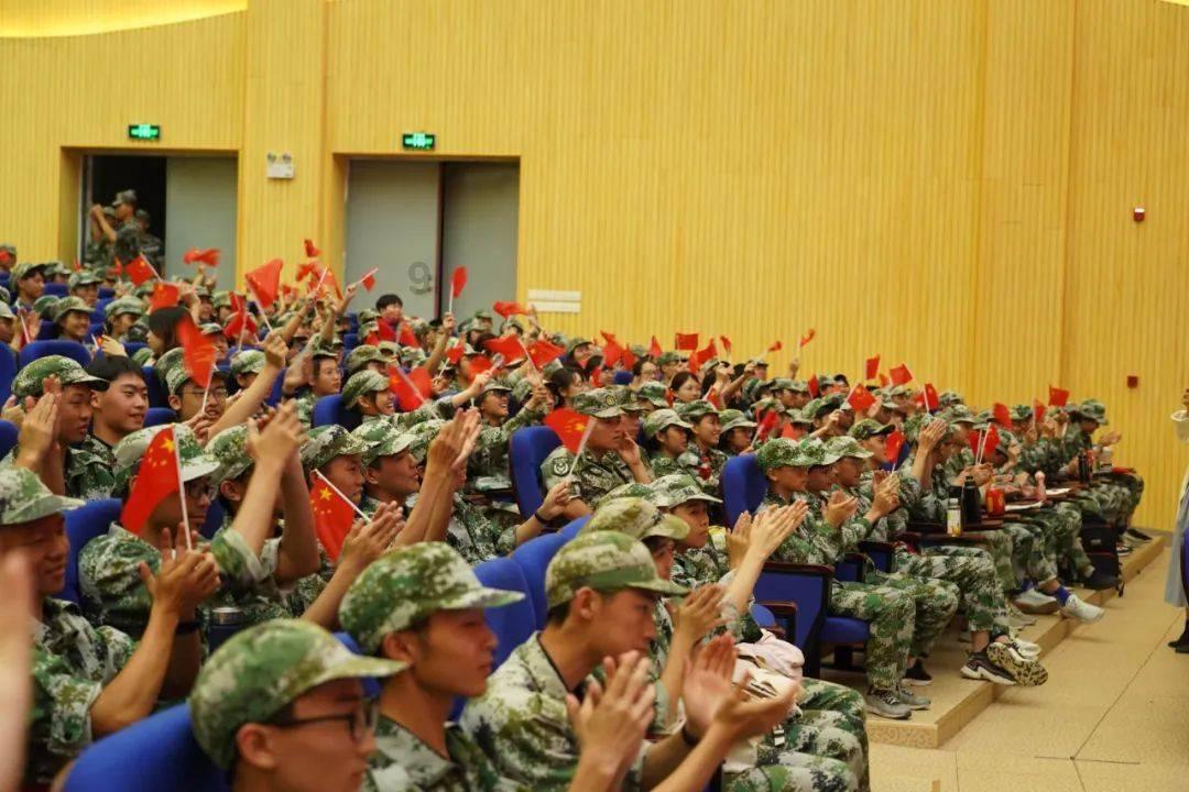 人像模式不止拍人！宠物也能轻松拿捏，四款影像旗舰谁能胜出？